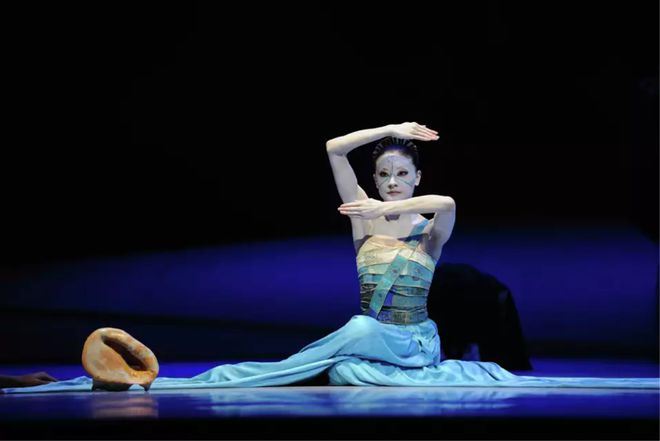 谭元元将告别旧金山芭蕾舞团，担任《天鹅湖》艺术总监