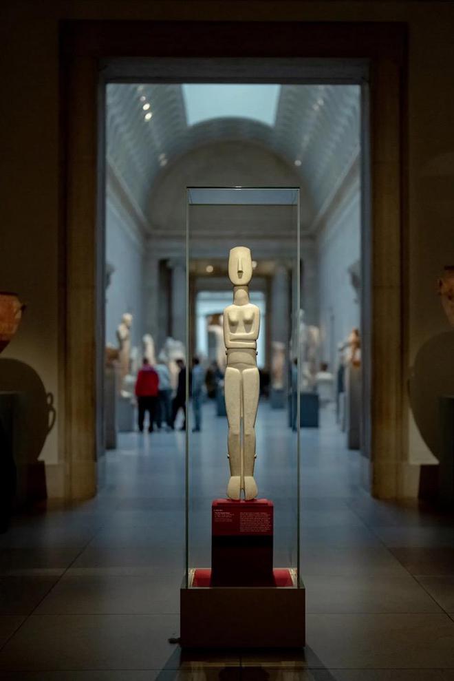 看早期希腊雕塑的形态，大都会博物馆展基克拉迪艺术