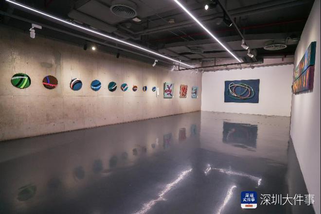 发展艺术史中的数学式线索，“唐明伟几何抽象展”启幕