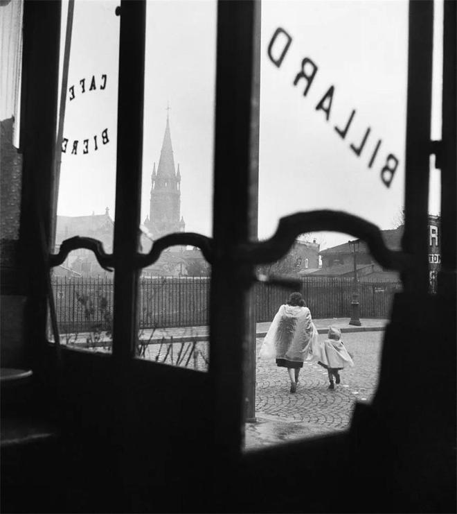 在成都看「永恒的巴黎」人文摄影大师维利·罗尼摄影展