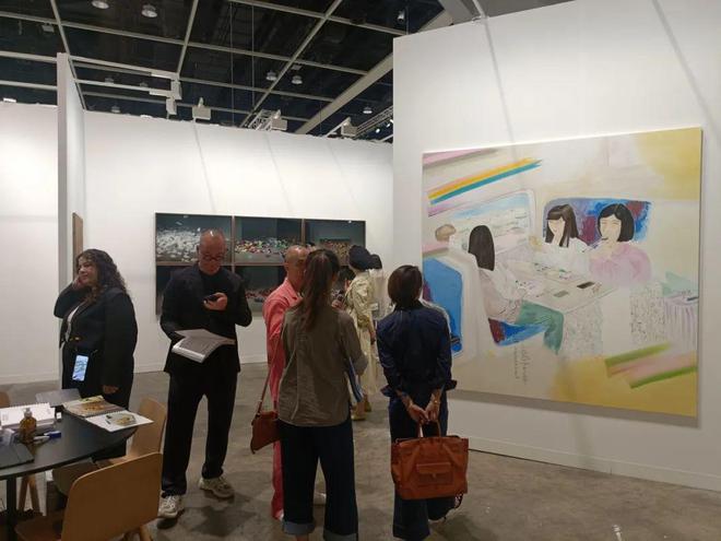 巴塞尔艺术展香港展会开幕，全球242间顶尖画廊齐聚维港