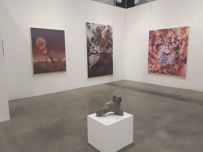 巴塞尔艺术展香港展会开幕，全球242间顶尖画廊齐聚维港