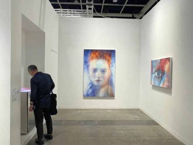 巴塞尔艺术展香港展会开幕，全球242间顶尖画廊齐聚维港