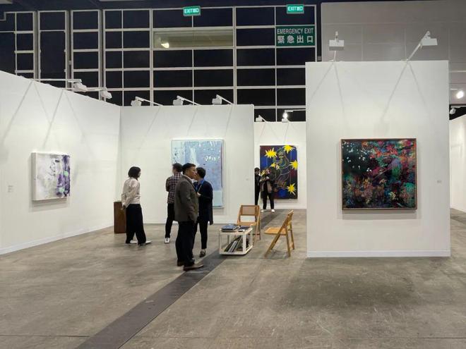 巴塞尔艺术展香港展会开幕，全球242间顶尖画廊齐聚维港