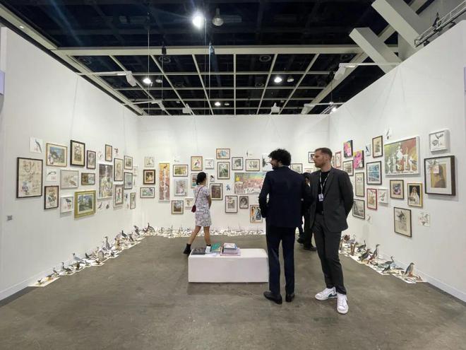 巴塞尔艺术展香港展会开幕，全球242间顶尖画廊齐聚维港