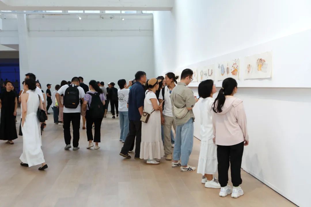 3黄永砅＆沈远：“小的仍然是美好的？”展览现场